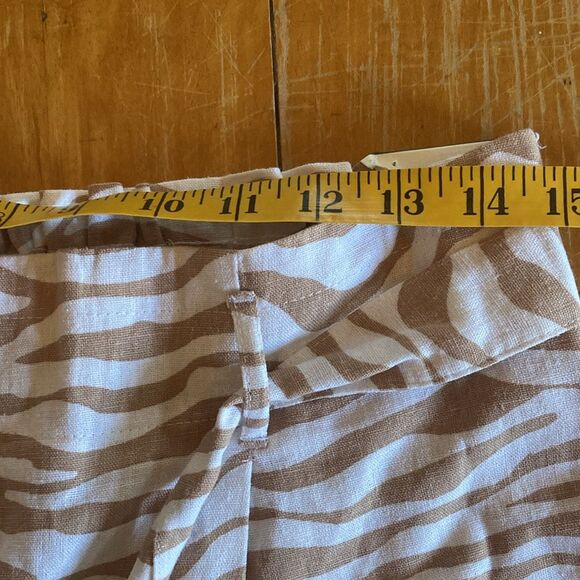 ANNE KLEIN New High Rise Linen Blend Animal Print Belted Shorts Tan White Size S - Picture 6 of 8